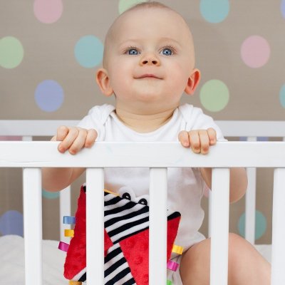 Moms Care Šustící muchláček - Červený - obrázek