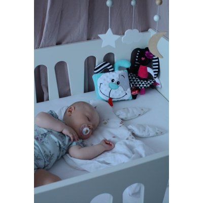 Moms Care Senzorický zajíček - Holčička - obrázek