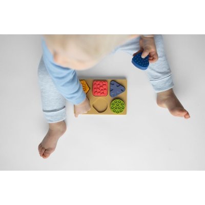 Moms Care Senzorické puzzle - Tvary - obrázek