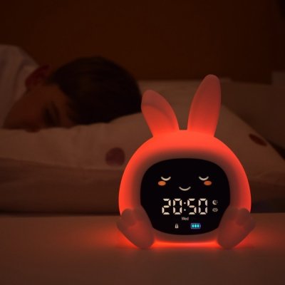 Zazu Tréninkový budík s nočním světlem a melodiemi - Králíček Sarah - obrázek