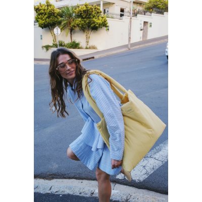 Studio Noos Taška Mom Bag Puffy - Textured Butter Yellow - obrázek