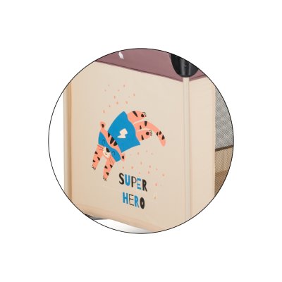 Petite&Mars Cestovní postýlka Koot - Tiger Super Hero - obrázek