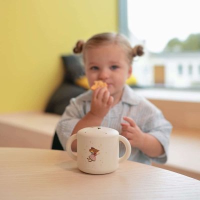 Mushie Silikonový hrnek na snack - Fairy Mice - obrázek