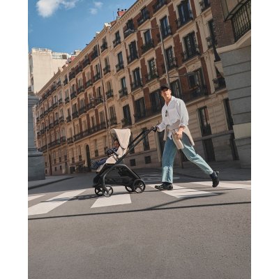 Bugaboo Dragonfly Plus Kompletní kočárek - Black/Desert Taupe - obrázek