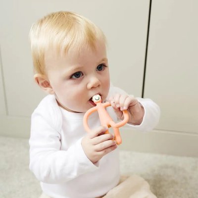 Matchstick Monkey Kousátko a zubní kartáček - Peach Solmon - obrázek