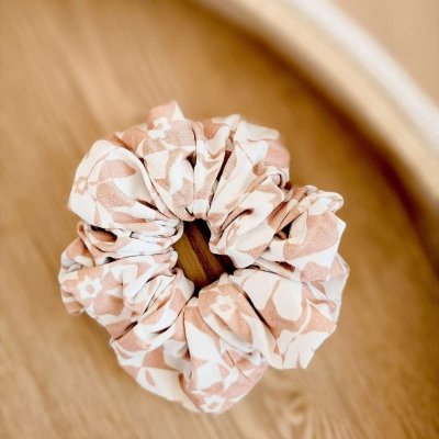 Zakuw Scrunchie Látková gumička do vlasů - Rose Blossom