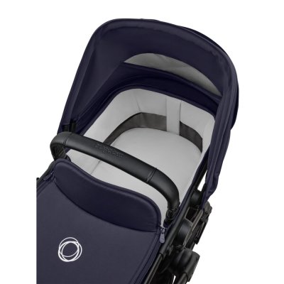 Bugaboo Cub Kompletní kočárek - Black/Deep Indigo/Deep Indigo - obrázek