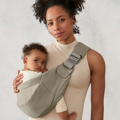 Ergobaby Nosítko Upsie Sling - Soft Olive - obrázek