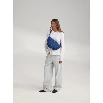 Studio Noos Crossbody ledvinka Denim - Dark Blue White Hearts - obrázek