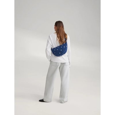 Studio Noos Crossbody ledvinka Denim - Dark Blue White Hearts - obrázek