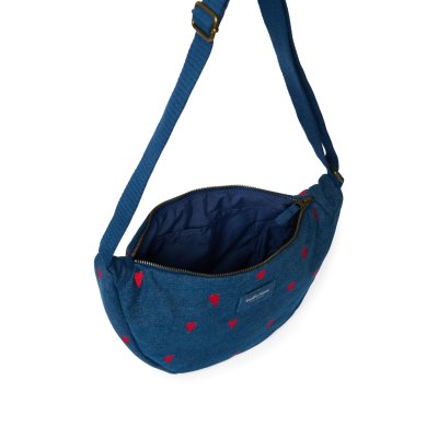 Studio Noos Crossbody ledvinka Denim - Dark Blue Red Hearts - obrázek