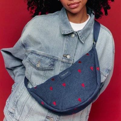 Studio Noos Crossbody ledvinka Denim - Dark Blue Red Hearts