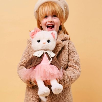 Orange Toys Lucky Kitty Plyšová kočička - Sophie Cozy Night - obrázek