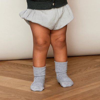 GoBabyGo Protiskluzové ponožky Bamboo - Grey Melange, vel. 1 - 2 roky - obrázek