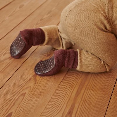 GoBabyGo Protiskluzové ponožky Wool - Grape Skin, vel. 6 - 12 měsíců - obrázek