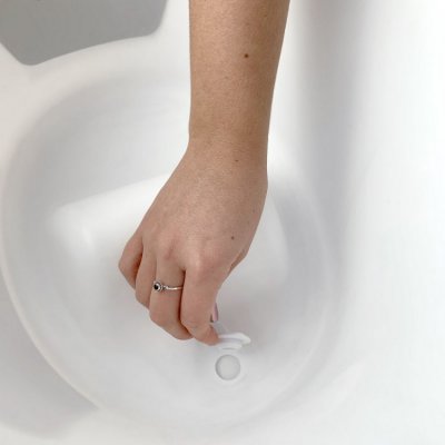 Shnuggle Vanička - Bílá s šedou opěrkou - obrázek